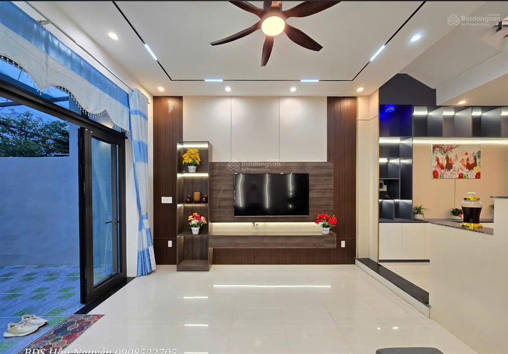 Nhà 3 tầng văn tiến dũng đối diện công viên, tiềm năng khai thác cao