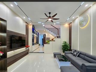 Nhà 3 tầng văn tiến dũng đối diện công viên, tiềm năng khai thác cao