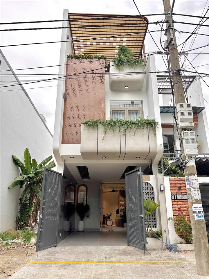 Cần tiền bán siêu phẩm luxury 3 tầng đường nguyễn thuý sát biển vài bước chân