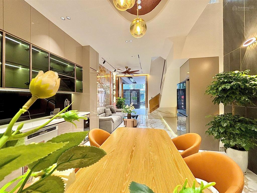 Cần tiền bán siêu phẩm luxury 3 tầng đường nguyễn thuý sát biển vài bước chân