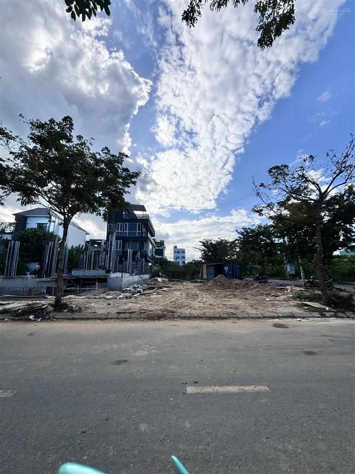 Bán lô góc 2 mặt tiền nguyễn đình thi và lê hồng sơn khu đảo vip giá thương lượng chính chủ