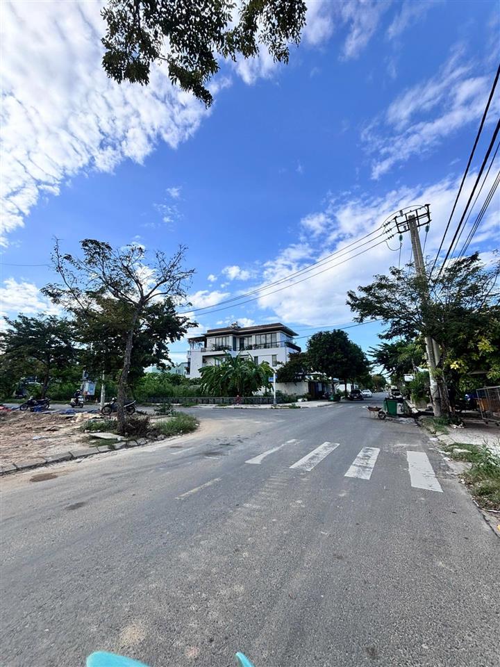 Bán lô góc 2 mặt tiền nguyễn đình thi và lê hồng sơn khu đảo vip giá thương lượng chính chủ