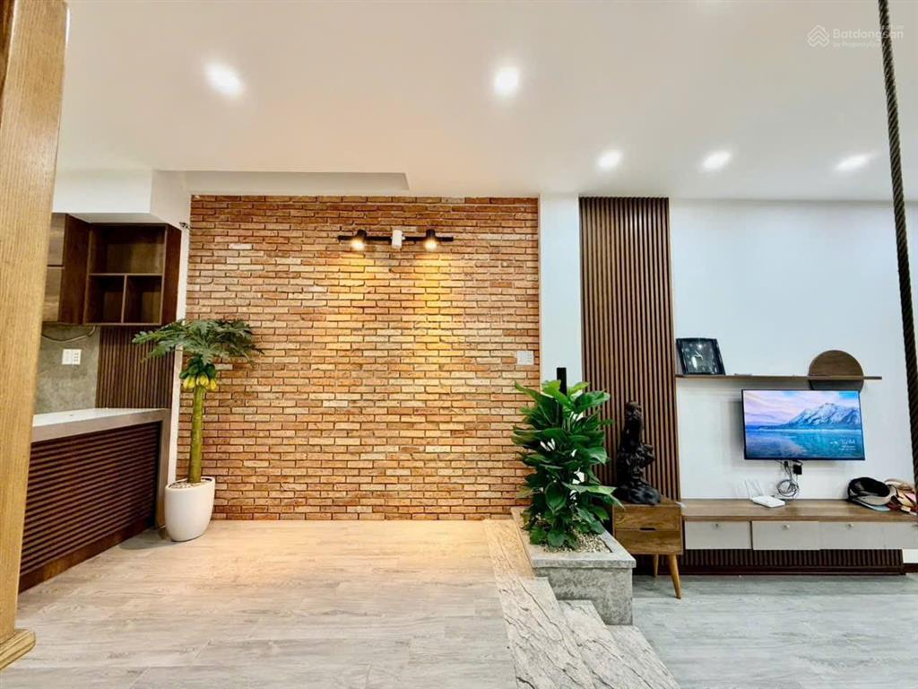 Bán nhà hiện đại mới xây sau lưng biển nguyễn tất thành, đà nẵng