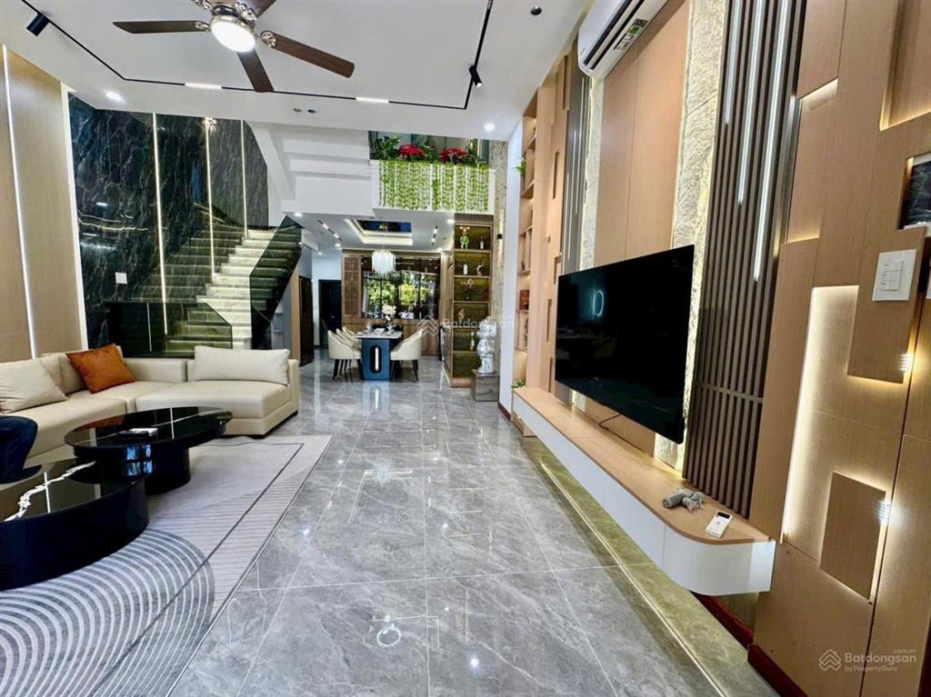 Bán nhà 3 tầng mặt tiền thanh lương 19, hòa xuân, đà nẵng đối diện công viên