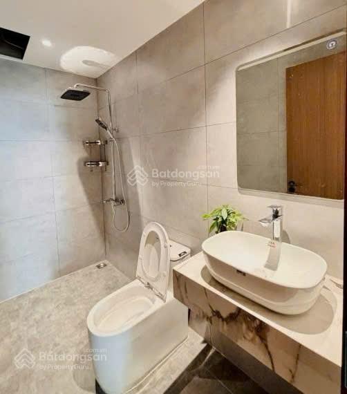Bán tòa căn hộ cao cấp 7 tầng full nội thất luxury dòng tiền ổn định 2,4 tỷ/năm