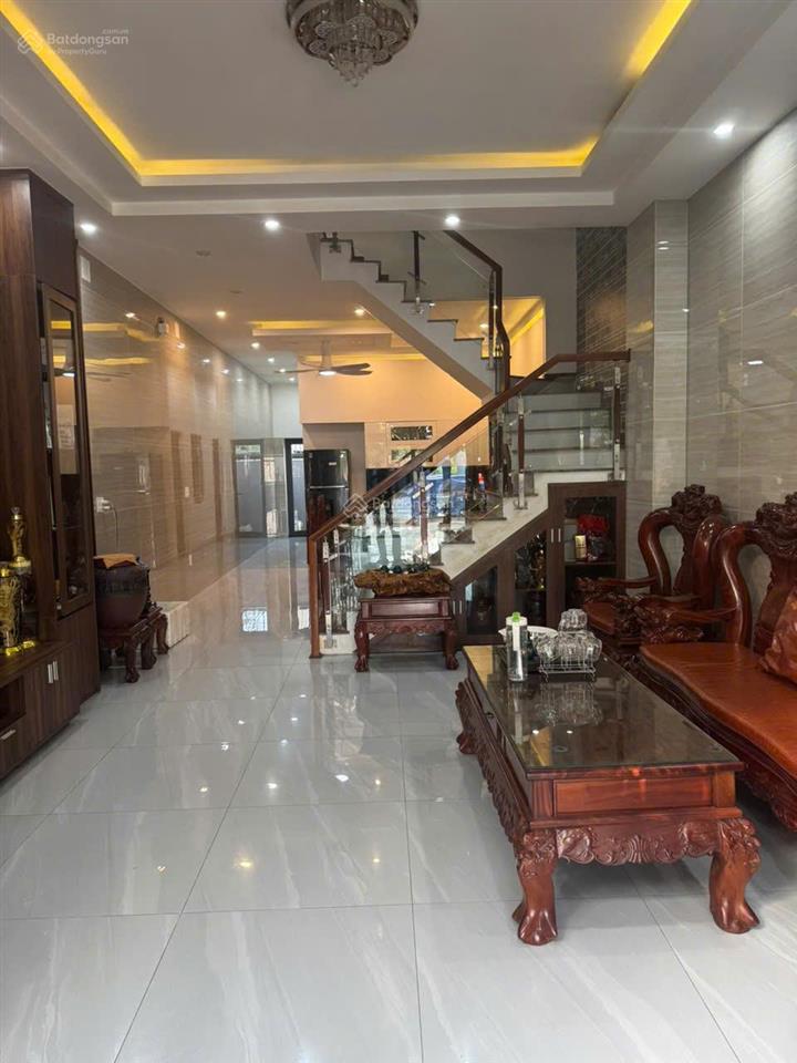 Bán nhà 2,5 tầng kiên cố đường đinh đức thiện  gần biển nguyễn tất thành