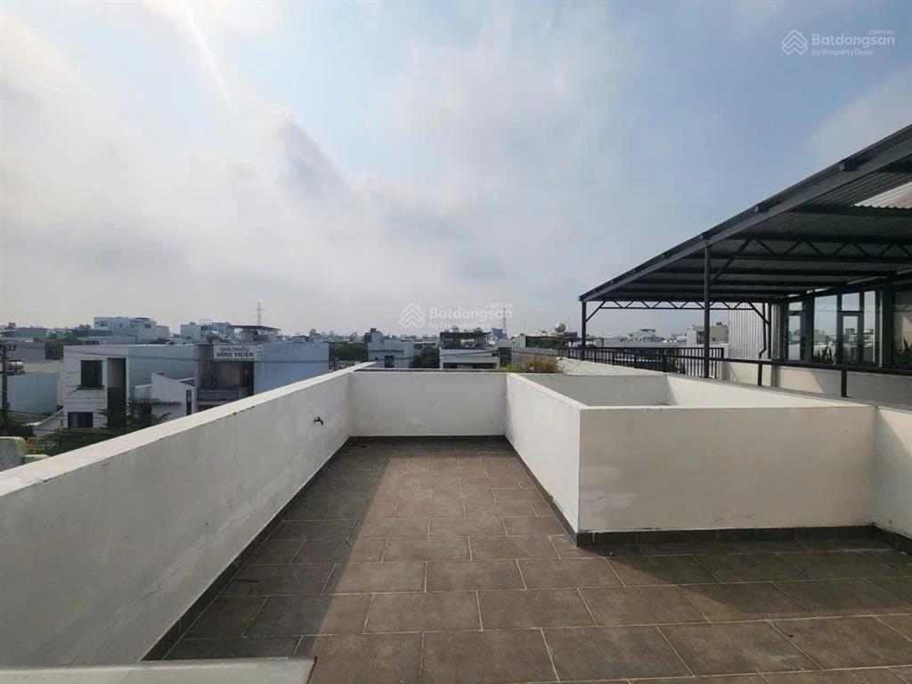 Bán nhà mới 3 tầng + 1 tum mặt tiền lê quảng chí trung tâm hòa xuân