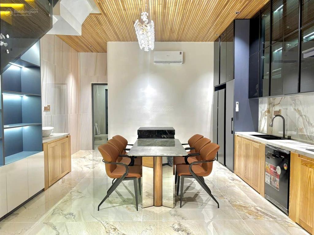 Cần bán nhà 3 tầng hiện đại luxury sát lê quảng chí, đối lưng võ chí công, hòa xuân