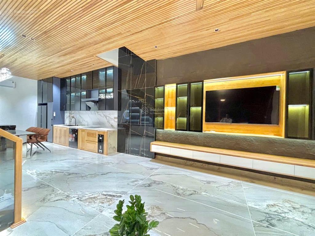 Cần bán nhà 3 tầng hiện đại luxury sát lê quảng chí, đối lưng võ chí công, hòa xuân