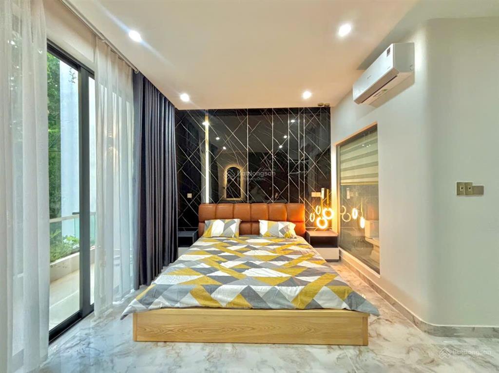 Cần bán nhà 3 tầng hiện đại luxury sát lê quảng chí, đối lưng võ chí công, hòa xuân