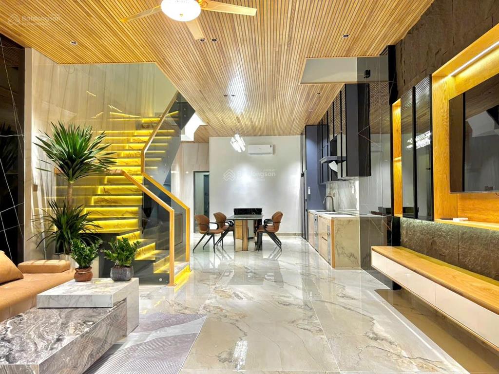 Cần bán nhà 3 tầng hiện đại luxury sát lê quảng chí, đối lưng võ chí công, hòa xuân