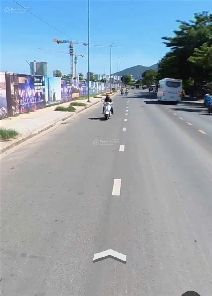 Cần bán nhà mặt tiền trần hưng đạo view trực diện khán đài pháo hoa, tp đà nẵng