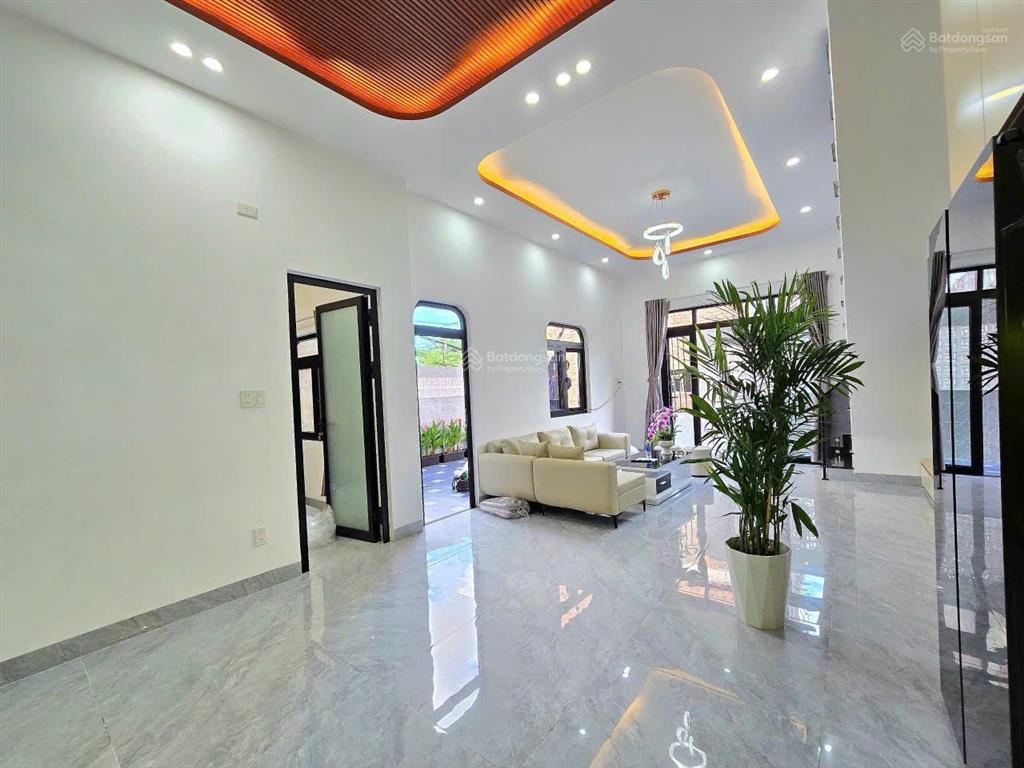 Bán nhà 2 tầng kiệt tôn đản kiệt 4m, có sân đậu ô tô thoải mái