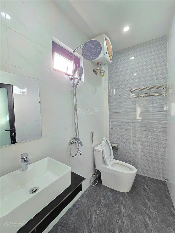 Bán nhà 2 tầng kiệt tôn đản kiệt 4m, có sân đậu ô tô thoải mái