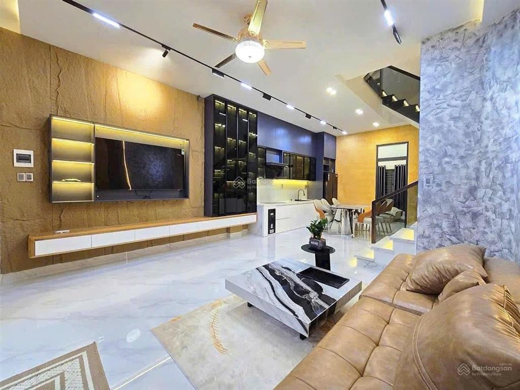 Bán nhà 3 tầng mặt tiền hòa minh 21 gần biển nguyễn tất thành, tp đà nẵng