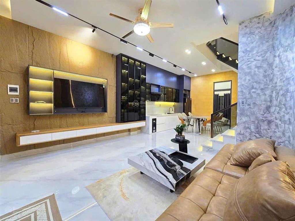 Bán nhà 3 tầng mặt tiền hòa minh 21 gần biển nguyễn tất thành, tp đà nẵng