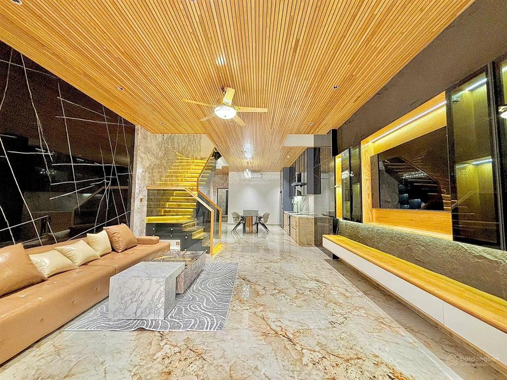 Bán nhà mới hiện đại, góc công viên hòa xuân, sau lưng dãy biệt thự tôn thất dương kỵ, hòa xuân