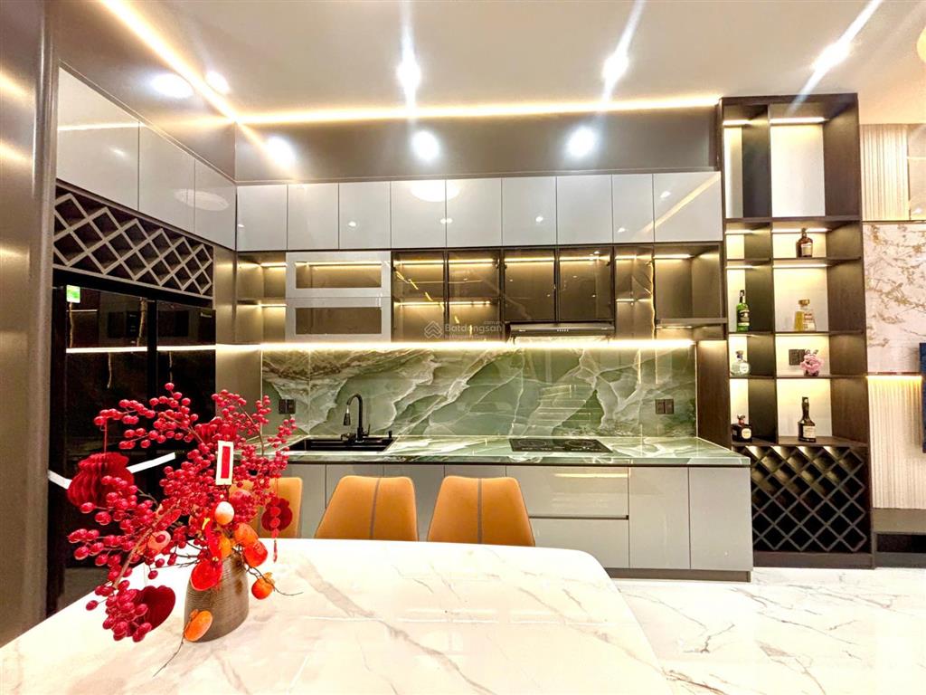 Cần bán nhà mới xây hiện đại đường vũ miên  đối lưng phạm hùng và quốc lộ 1a chỉ vào ở