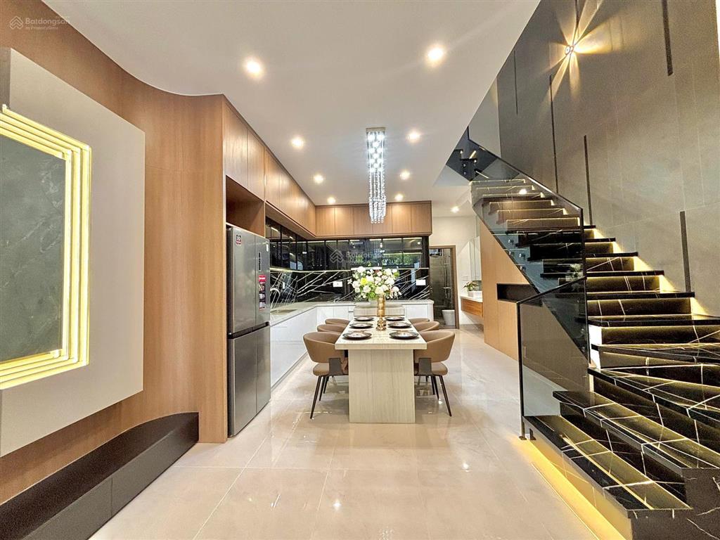 Bán nhà 3 tầng mặt tiền cẩm chánh 5 hòa xuân, tp đà nẵng