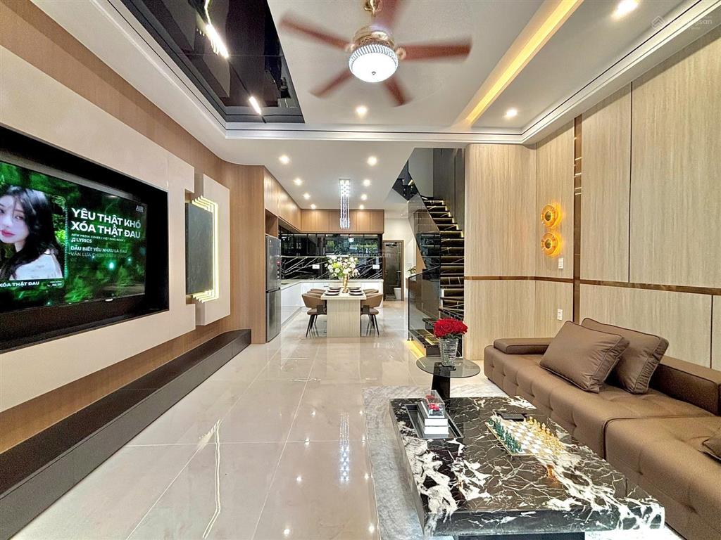 Bán nhà 3 tầng mặt tiền cẩm chánh 5 hòa xuân, tp đà nẵng