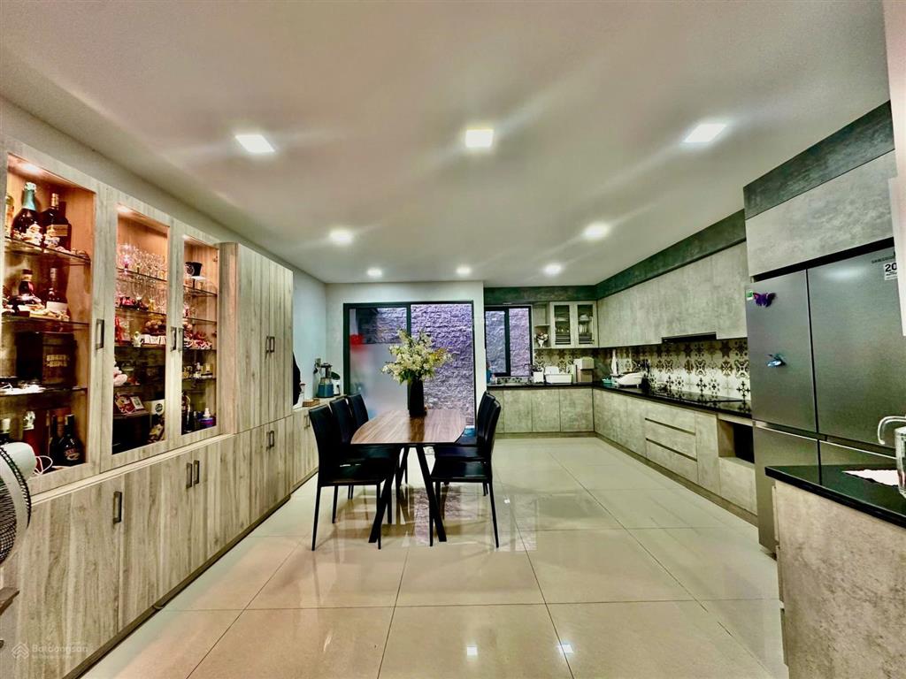 Cần bán nhanh nhà 3 tầng mặt tiền ngô huy diễn  đảo 1, khu vip hòa xuân, đà nẵng