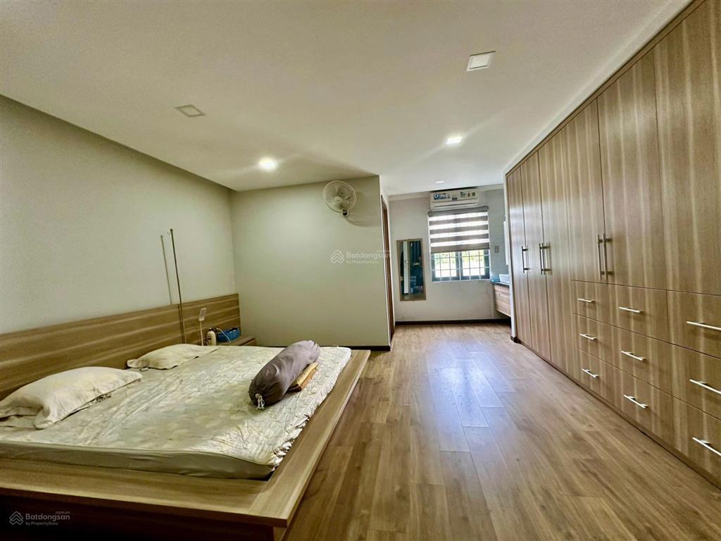 Cần bán nhanh nhà 3 tầng mặt tiền ngô huy diễn  đảo 1, khu vip hòa xuân, đà nẵng