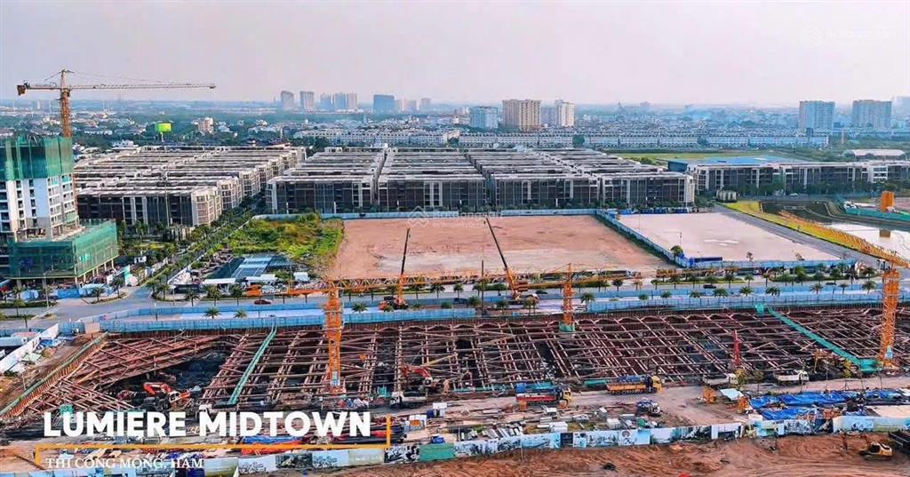 Căn góc 3pn, tầng có mảng xanh riêng tại masteri grand view the global city