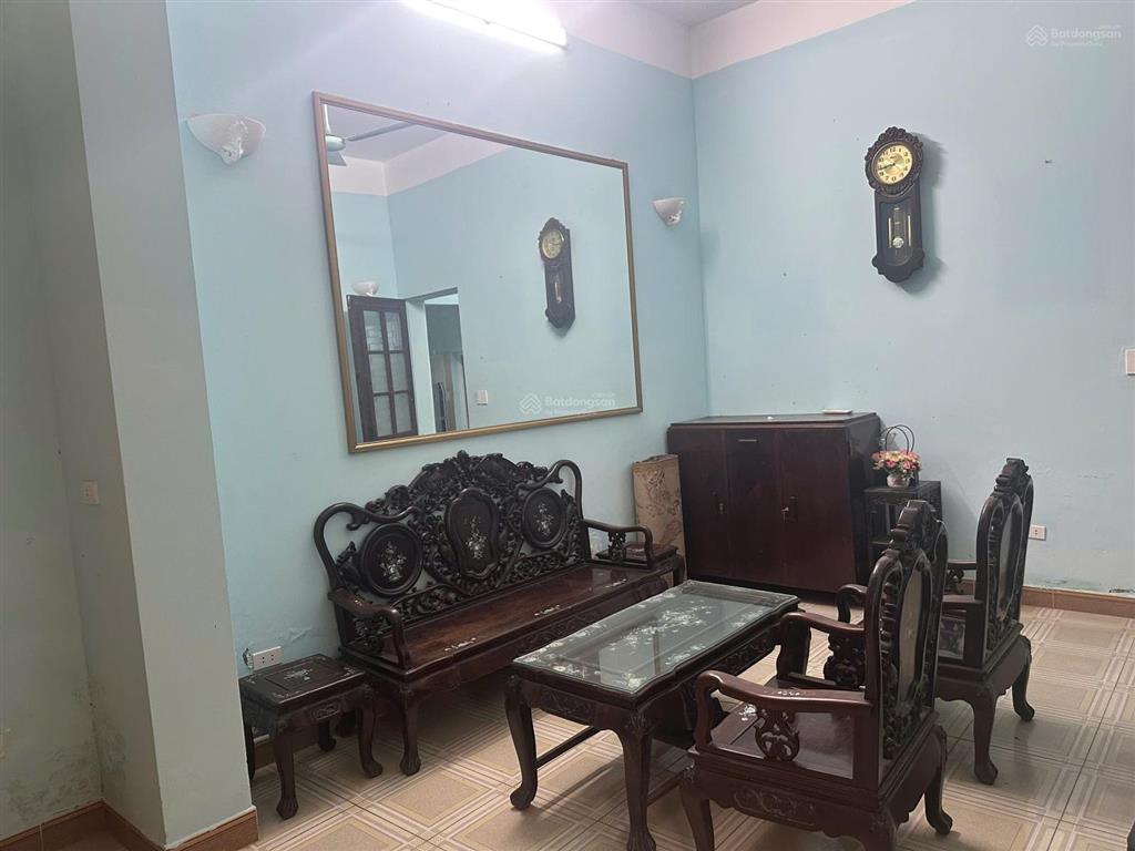 Cho thuê nhà riêng 58m2 x 2.5 tầng, gần ngân hàng nông nghiệp, ngõ 192 giải phóng