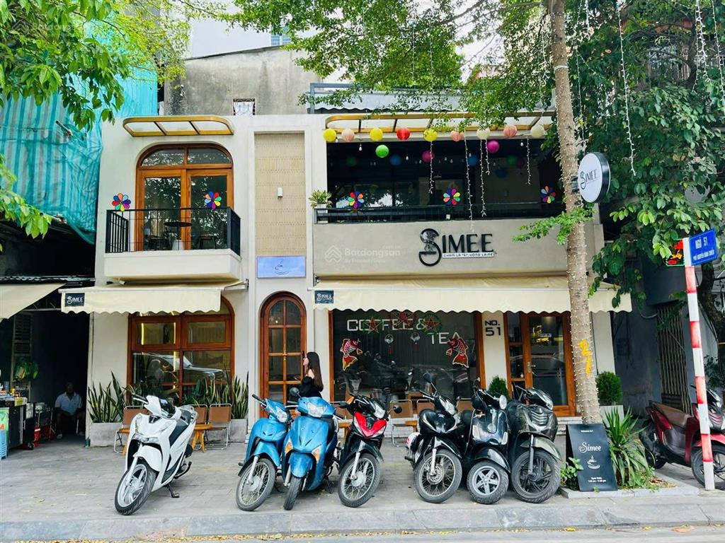 Cho thuê nhà mặt phố hàm long vị trí đẹp 200m x 2 tầng mặt tiền thênh thang 12m, đỗ xe thoải mái