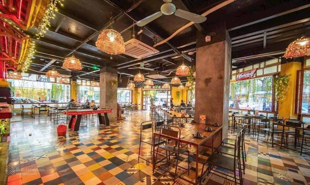 Cho thuê nhà mặt phố 200m2, giá cực chất 98 triệu tại nguyễn văn tuyết, p kim liên, q.đống đa