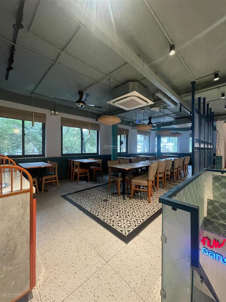 Cho thuê nhà mặt phố tại huỳnh thúc kháng, siêu phẩm 200m x 2 tầng, được kinh doanh mọi mô hình