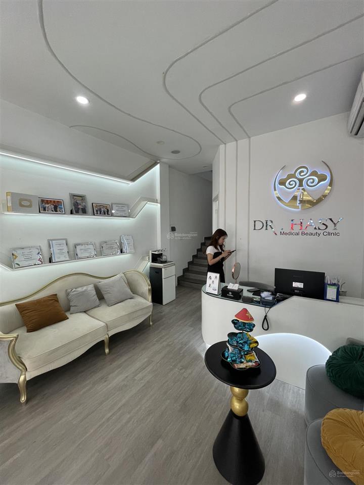 Cho thuê nhà mặt phố trần phú mặt tiền lô góc 12m, nhà mới có thang máy và pccc, chủ nhà dễ tính