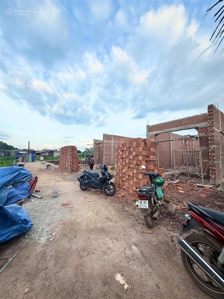 #nhà mới long khánh tặng nôi thất, 1,55 tỷ, 120m2 tại phường bảo vinh,