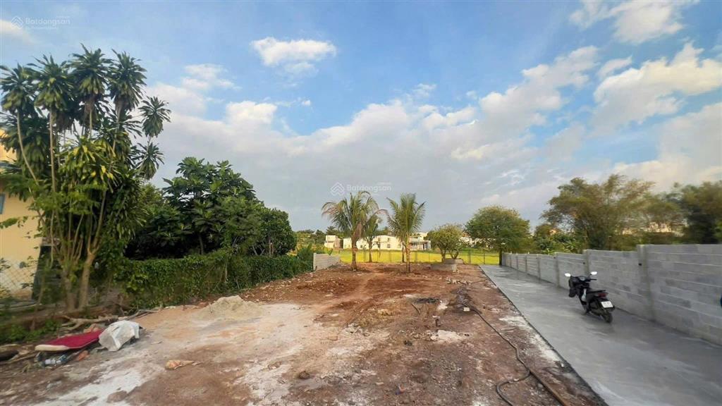 Bán khu nghỉ dưỡng tại bảo vinh, dt 436m2 có 120mv thổ cư, hàng hiếm chỉ với 2tỷ350