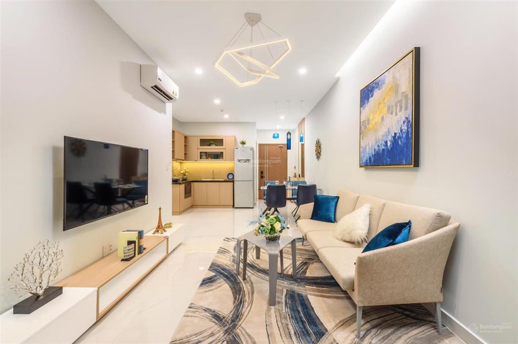 Cho thuê nhanh căn hộ 2pn sky center / tân bình, diện tích 70m2  giá thuê chỉ 14 triệu/tháng