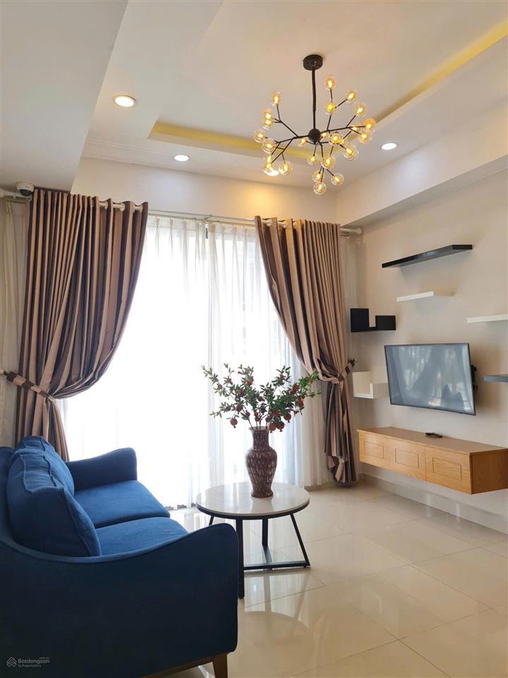 Cần bán nhanh căn hộ 3 phòng ngủ tại sky center 5b phổ quang, diện tích 97m2  giá bán 8,3 tỷ