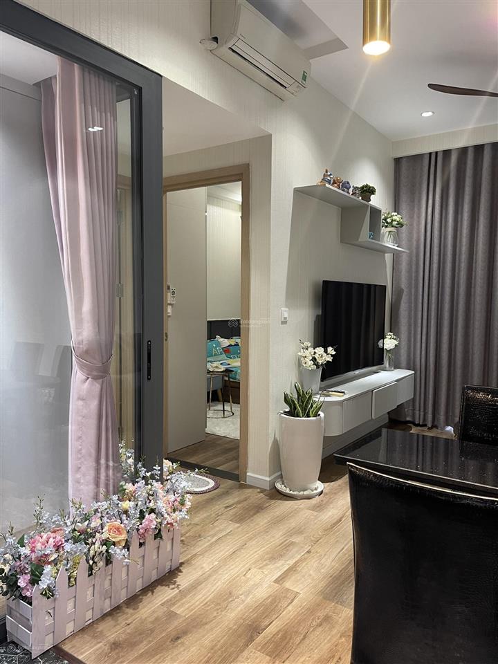Bán nhanh căn hộ 2 phòng ngủ tại golden mansion phú nhuận, dt 50m2  giá bán 4,5 tỷ bao phí