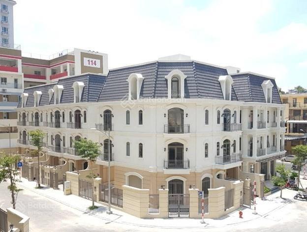 Cho thuê nhà phố thương mại tại golden mansion 119 phổ quang, dt 300m2, giá chỉ 90 triệu/tháng