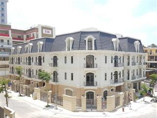 Cho thuê nhà phố thương mại tại golden mansion 119 phổ quang, dt 300m2, giá chỉ 90 triệu/tháng