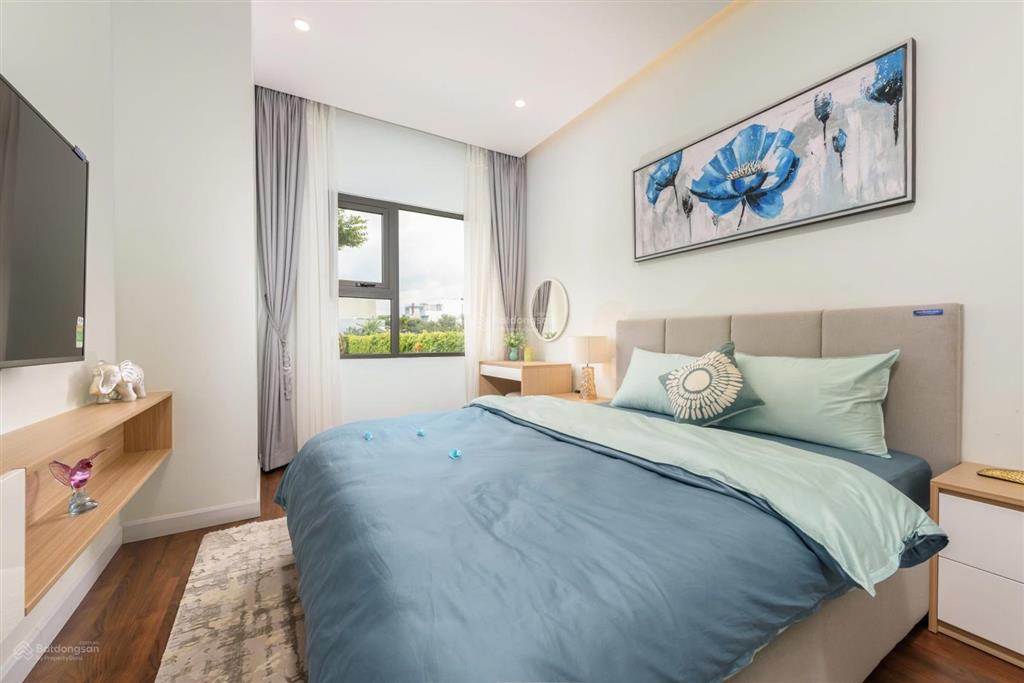 Ngộp bank cần bán nhanh căn hộ 2 phòng ngủ tại the botanica khu sân bay, dt 58m2  giá bán 4,4 tỷ