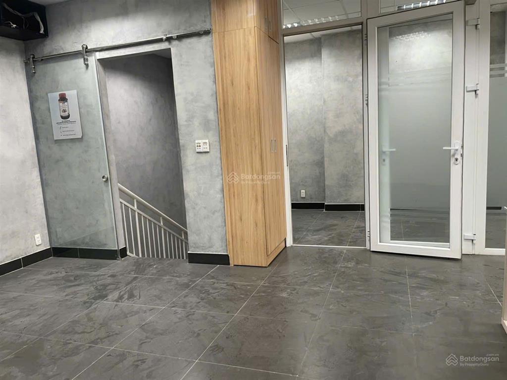 Chính chủ cho thuê shophouse sky center 5b phổ quang tân bình, dt 85m2  giá thuê 10tr/tháng