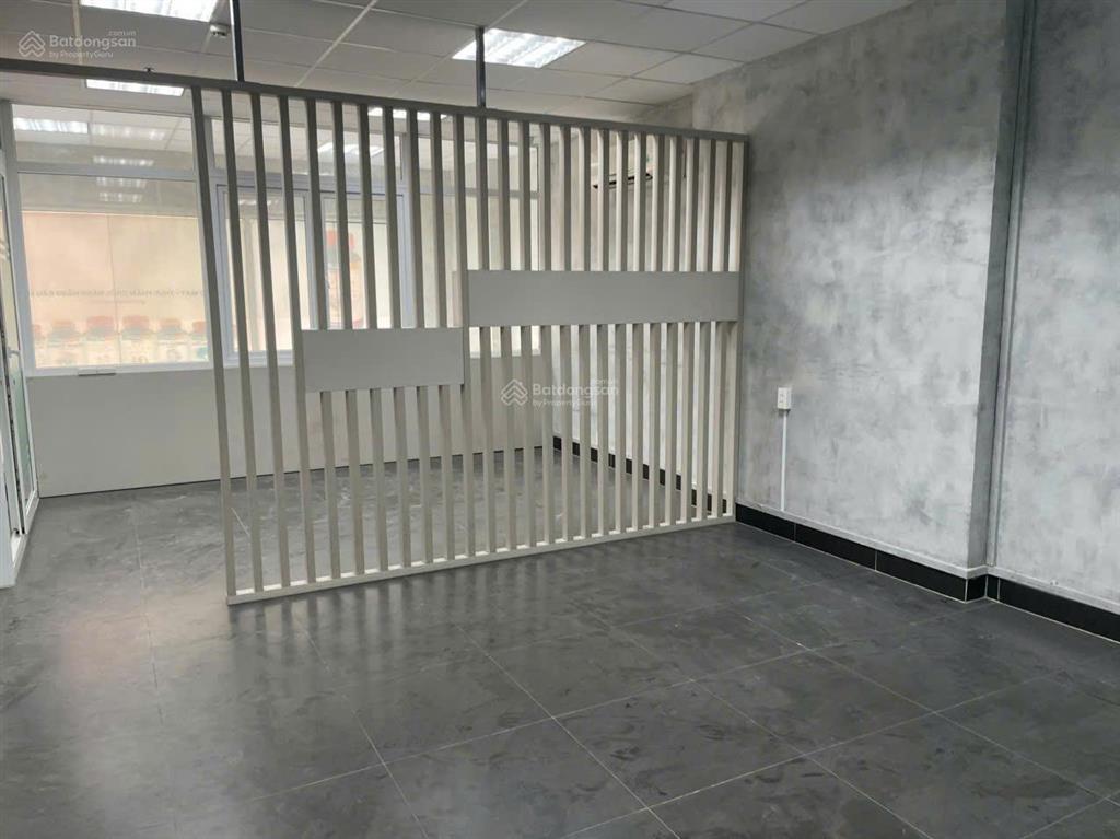 Chính chủ cho thuê shophouse sky center 5b phổ quang tân bình, dt 85m2  giá thuê 10tr/tháng