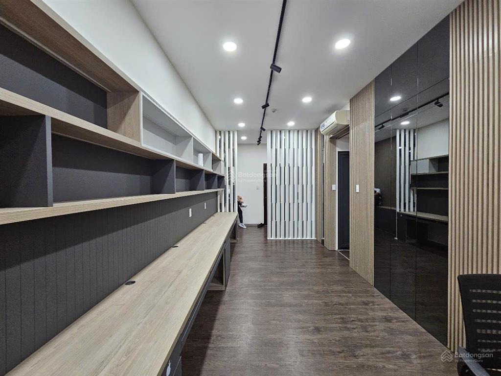 Chính chủ cho thuê căn officetel kingston residence phú nhuận, dt 40m2  giá thuê 10 triệu/tháng