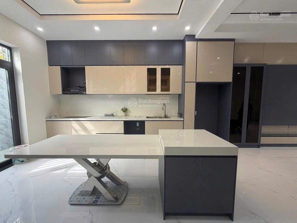 Bán căn nhà 3 tầng mới đẹp kdt vcn phước hải đường bùi phùng