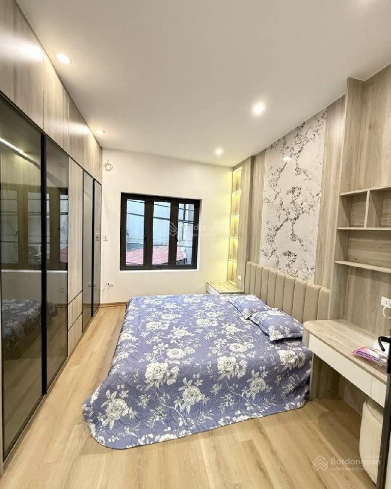 Ngõ thông kinh doanh. trung tâm quận thanh xuân 40m2 x 5 tầng chỉ hơn 11tỷ.