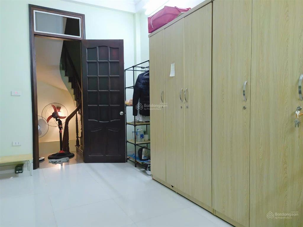 Cho thuê nhà riêng biệt 3 tầng phú đô