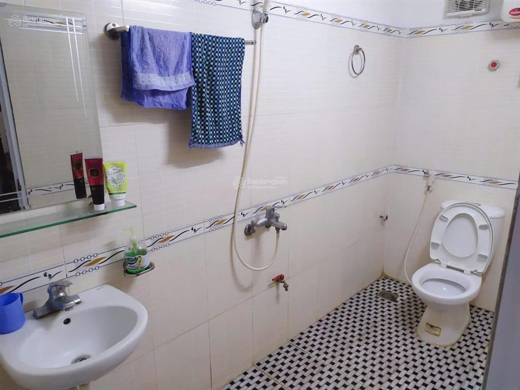 Cho thuê nhà riêng biệt 3 tầng phú đô