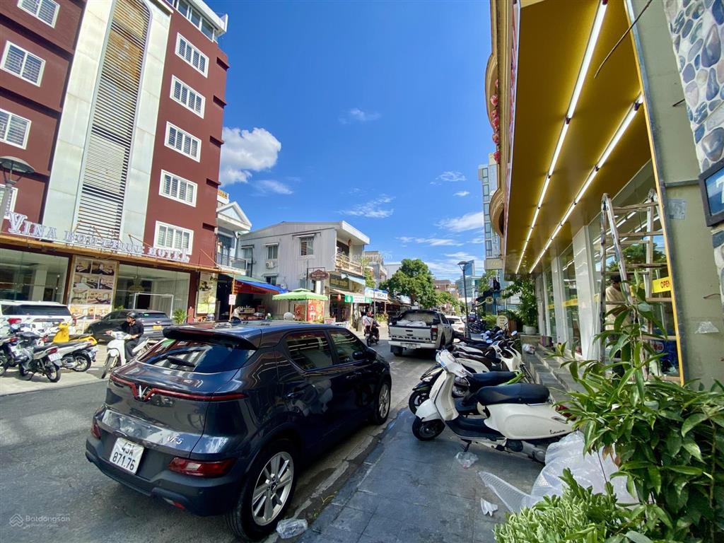 Bán nhà mặt phố (phố tây huế), 270m2 hàng hiếm tại huế giá cực chất