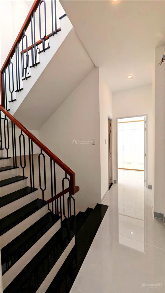 Nhà kdl bình quới dt 52m2 căn góc 2 mặt tiền trệt lầu sân thượng sổ hồng riêng