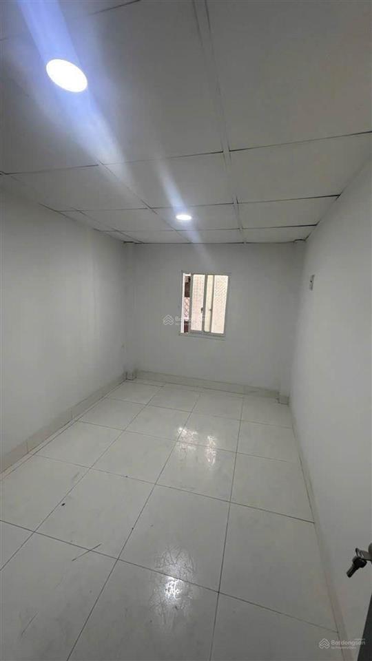 Nhà lô góc đường số 2 3 tầng giá chỉ 1.99 tỷ vị trí đẹp, gần phạm văn đồng công viên